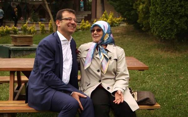 /haber/imamoglundan-annesine-mektup-pamuk-ellerinden-operim-anacigim-312108