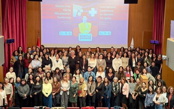 /haber/kurtaj-yasaklanamaz-erisim-engellenemez-istanbulda-kuresel-feminist-konferans-312530