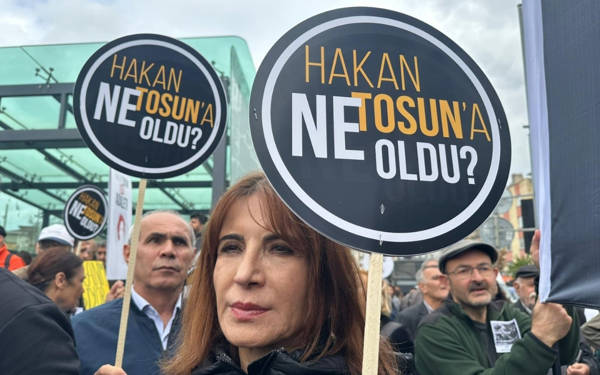 /haber/gazeteci-tosun-son-yolculuguna-ugurlandi-ormanlar-nehirler-hakan-icin-agliyor-312598