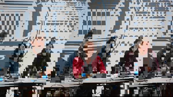 Teknoloji devleri, sosyal medya ve gazetecilik: Gitmeli mi kalmalı mı?