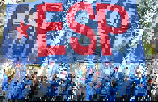 İstanbul ve Antalya’da ev baskını 15 kişi gözaltına alındı