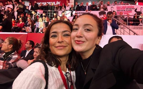 Tiyatro sanatçısı Eda Saraç, “Cumhurbaşkanı’na hakaret” suçlamasıyla tutuklandı