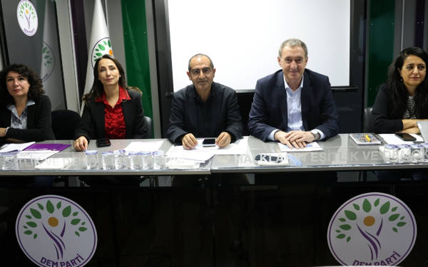 DEM Parti: Umutsuz değiliz, halkın örgütlü gücü her türlü baskıdan büyüktür