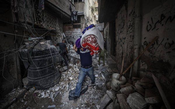 /haber/israil-ateskesi-ihlal-ederek-gazzeye-saldirdi-63-olu-313004