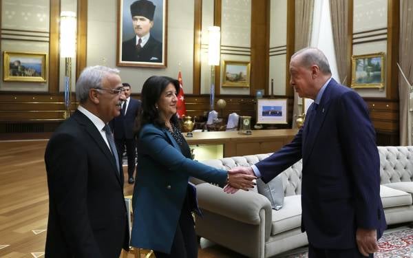 /haber/imrali-heyeti-surecin-ilerlemesini-saglayacak-adimlar-konusunda-karsilikli-anlayis-ve-fikir-birligi-icindeyiz-313060