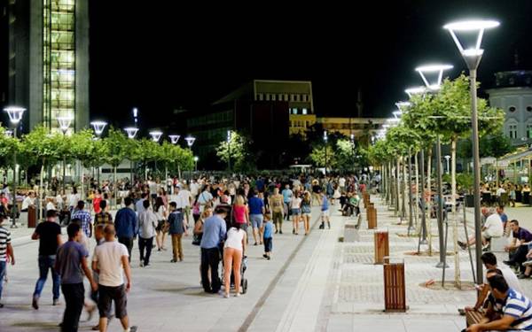 Kosova Yüksek Mahkemesi: "İlk ve orta öğrenimde başörtüsü yasağı hukuka uygun"