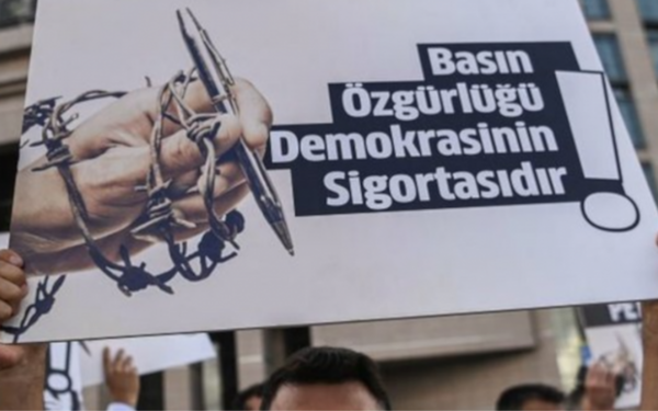 "Gazeteciler hedefte, failler cezasız"