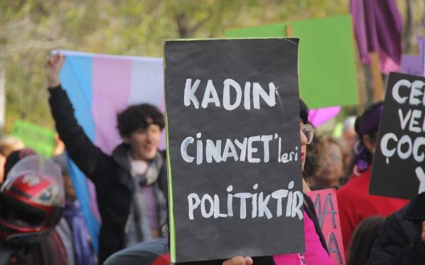 Erkekler Ekim’de 22 kadını öldürdü