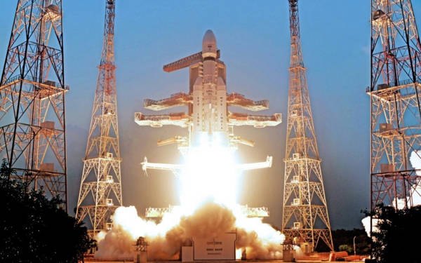 Hindistan, uzaya ‘en ağır haberleşme uydusunu’ fırlattığını duyurdu