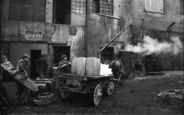 Photographer Yıldız Çelik’s portraits of labor and life in 1980s now accessible online