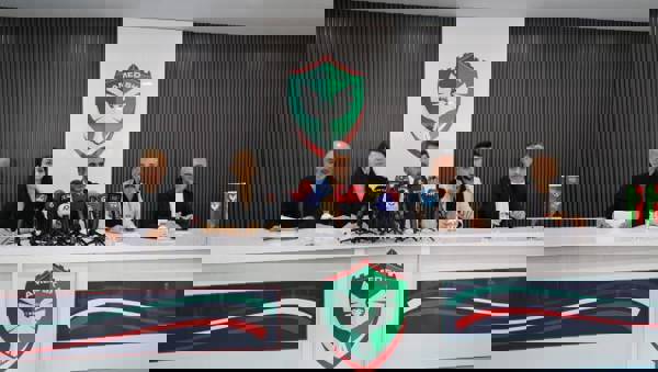 /haber/amedspor-sahaya-tffnin-belirledigi-pankartla-cikildi-313407