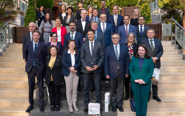 Şandeke Yekitiya Ewropayê serdana Şaredariya Amedê kir