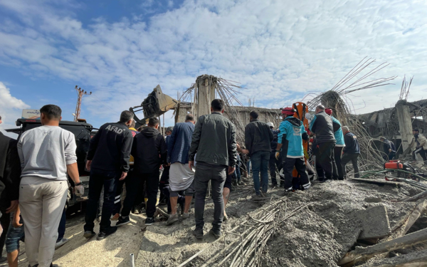 Urfa'da beton dökümü sırasında inşaat çöktü: İki çocuk işçi hayatını kaybetti