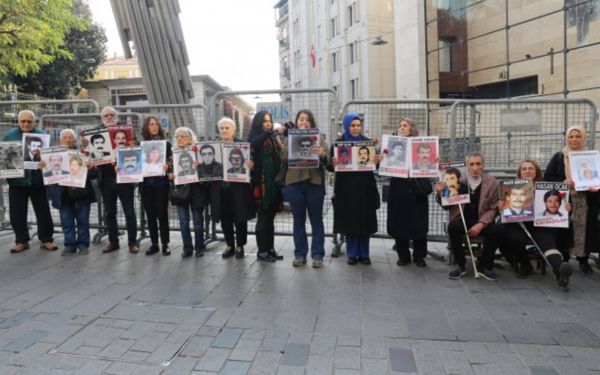 İkbal Eren: Arkamızdaki utanç duvarını kaldırın