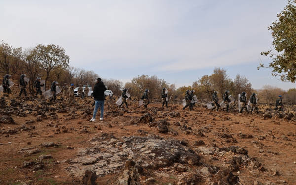 Diyarbakır’da maden numunesi için askerler mahalleyi abluka altına aldı