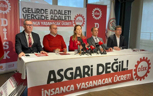 Arzu Çerkezoğlu: Bugün Türkiye'de hayat pahalı, emek ucuz