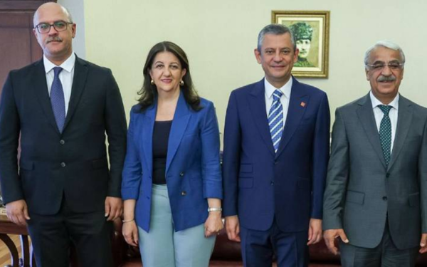 DEM Parti İmralı Heyeti ile Özel görüşmesi ertelendi