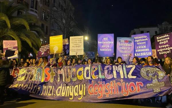 Bir grup feminist Eğitim Sen İstanbul 2 No’lu Şube Kadın Meclisi’nden çekildi