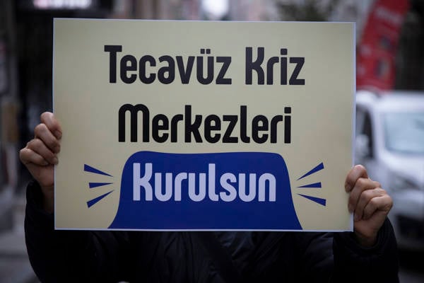 Cinsel saldırı davasında adli tıp raporlarına rağmen beraat: “Adalet istiyorum”