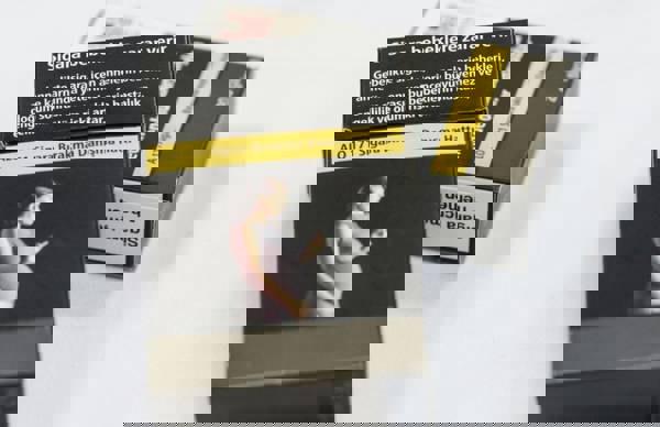 /haber/sigara-paketlerinde-bandrol-rengi-degisti-314651