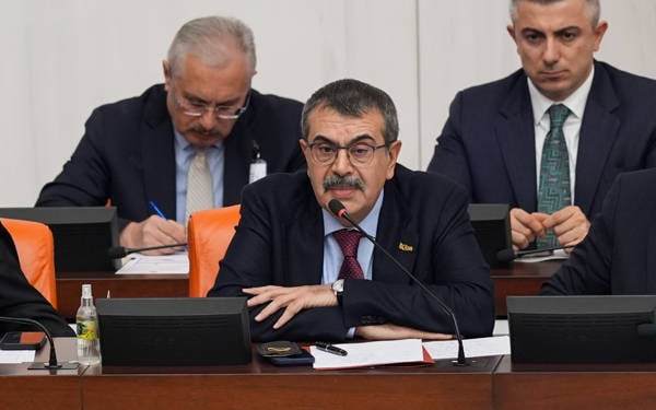 /haber/yusuf-tekin-kurtce-ogrenmek-isteyenler-okul-disinda-da-kurs-acabilir-314755