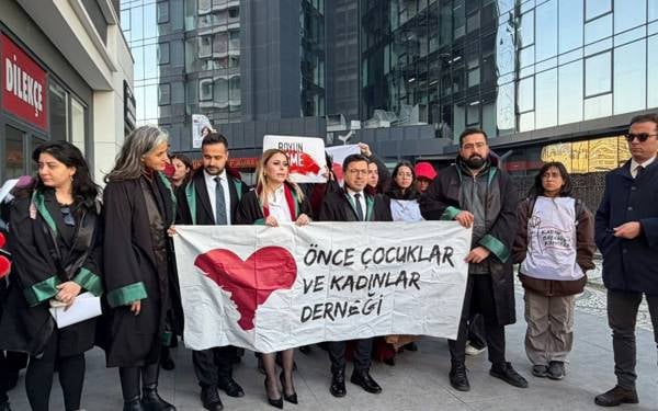 /haber/tokyaz-ailesi-avukatlari-tum-saniklarin-en-agir-cezayi-almasini-istiyoruz-315104