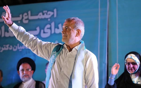 İran Cumhurbaşkanı: İnsanlar memnun değilse, bizim hatamız