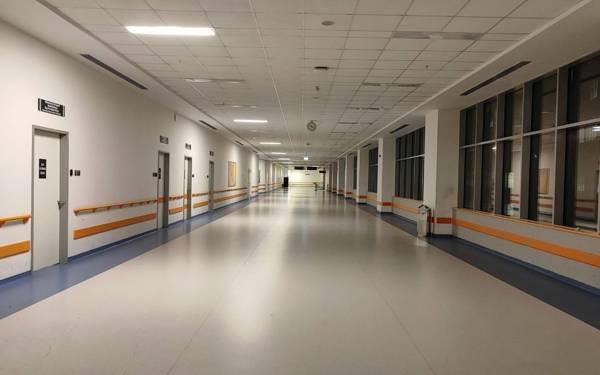 Aile acil destek istiyor: Bitkisel hayattaki hasta, polis zoruyla sevk edildi