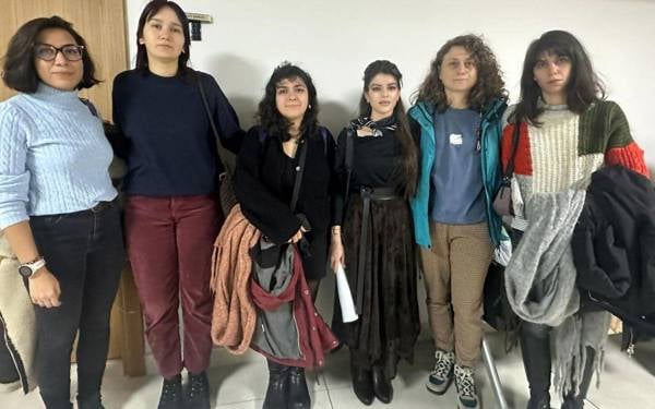 Kadın Cinayetlerine Karşı Feministler: Esra yalnız bırakıldı, bu bir cinayet düzenidir