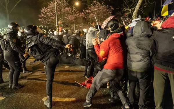 /haber/mahkeme-19-mart-sarachane-protestolarina-katilmak-anayasal-hak-315184