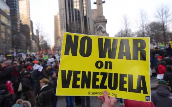 /haber/maduro-nun-yargilanmak-uzere-abd-ye-getirilmesi-new-york-ta-protesto-edildi-315230