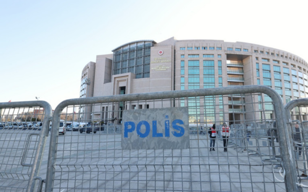 İBB soruşturmasında 6 kişinin ev hapsi kaldırıldı