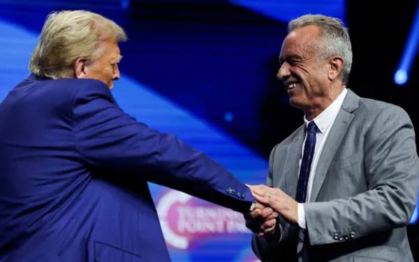 Almanya Sağlık Bakanı, Washington'dan suçlamalar yağdıran RFK'yi tersledi: "Tamamen asılsız"