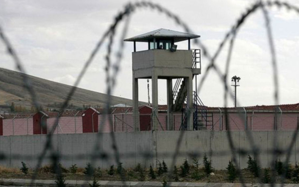 "Hapishaneler keyfiliğin, ayrımcılığın ve şiddetin mekânları olmaya devam ediyor"