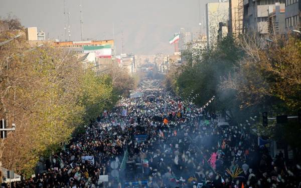 /haber/insan-haklari-izleme-orgutu-ve-uluslararasi-af-orgutu-iranda-olu-ve-yarali-sayisi-artiyor-315537