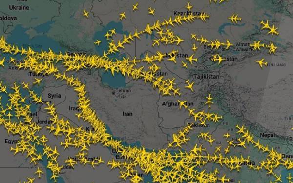 İran hava sahası uçuşlara yeniden açıldı