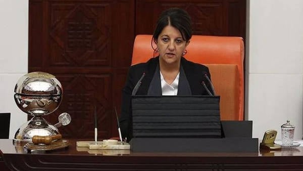 İYİ Partililerin hakaretlerini Pervin Buldan susturdu