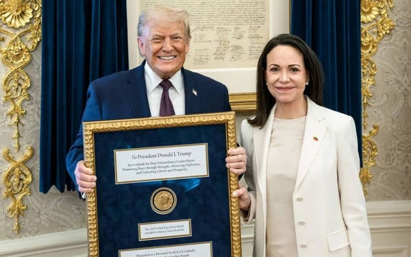 Venezuelalı Machado, Nobel Barış Ödülü’nü Trump’a sundu