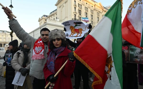 HRANA: İran’daki protestolarda ölenlerin sayısı 3 bin 919’a yükseldi