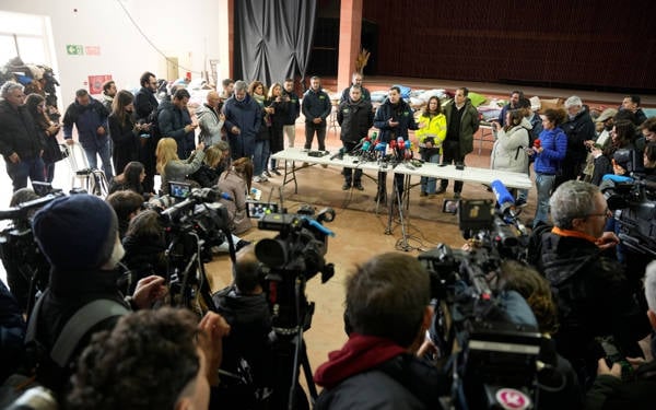 İspanya’da iki hızlı trenin çarpıştığı kazada ölenlerin sayısı 39’a yükseldi