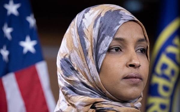 Trump, Somali asıllı Temsilciler Meclisi üyesi Omar'ın ülkesine gönderilmesi gerektiğini belirtti