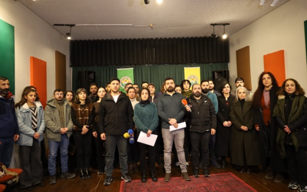 Sanatçılardan 'Rojava' tepkisi: "Ya direnenlerin yanında saf tutulacak ya HTŞ çetelerinin"