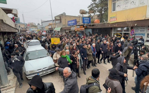 Suruç’tan Kobanî sınırına yürüyüşe polis müdahalesi