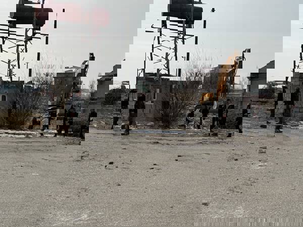 Van'da yargı süreci devam ederken dükkanlar yıkıldı