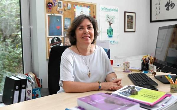 Prof. Dr. Şemsa Özar hayatını kaybetti