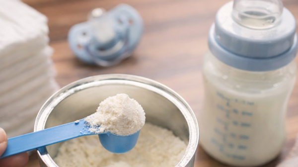 Bir ayda ikinci uyarı: Bakanlık bir bebek mamasını daha toplatıyor