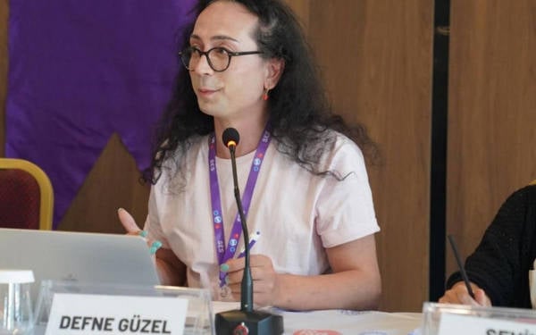 /haber/esik-defne-guzelin-yanindayiz-davasinin-takipcisiyiz-316518