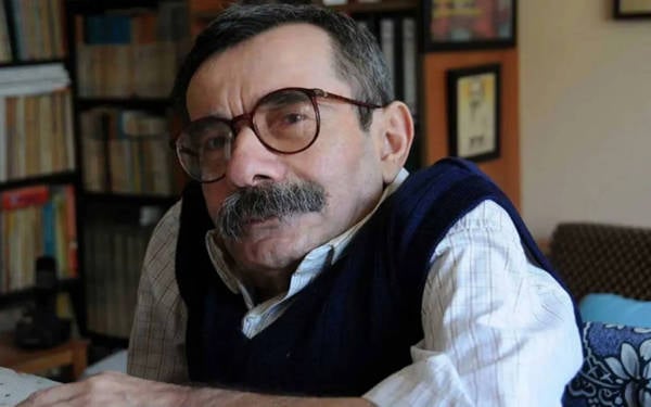 Yazar Necati Tosuner hayatını kaybetti