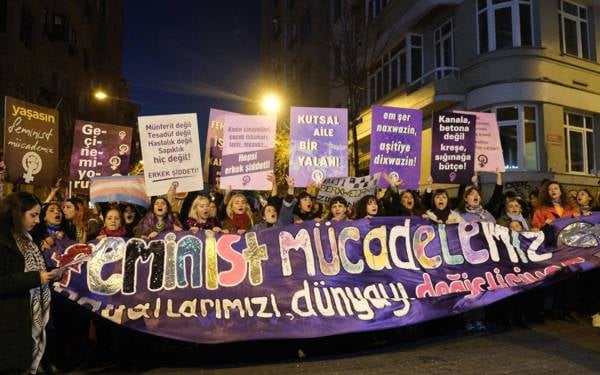 8 Mart’ta Feminist Gece Yürüyüşü çağrısı: Bu düzeni biz değiştireceğiz