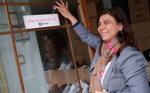 Serra Bucak: Diyarbakır barışı da yatırımı da hak ediyor